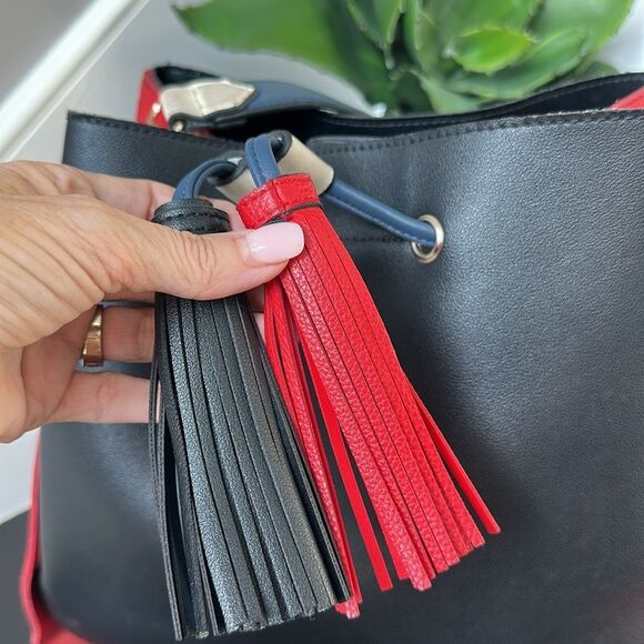 RoxyMilo Tricolor Vegan Leather Shoulder Tote Crossbody Bag with Tassels - Picture 4 of 13